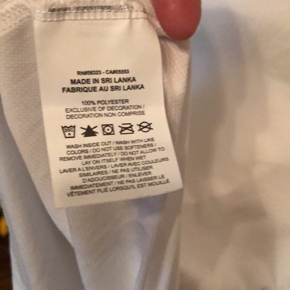 Long sleeve Nike dry fit top very lightweight for working out/running - Picture 6 of 8